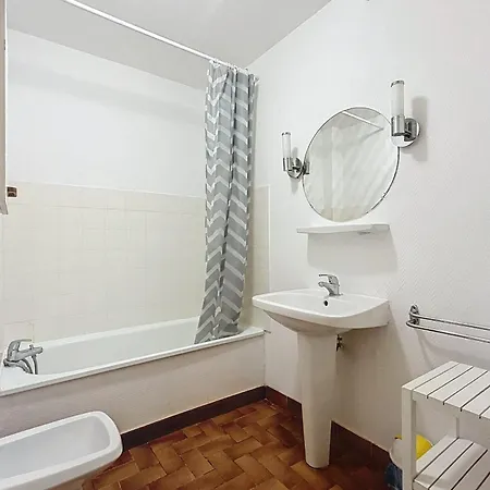 Charming T2 With Terrace On The Seafront *