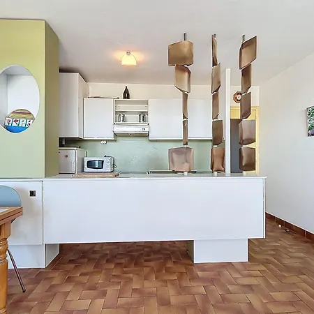 Charming T2 With Terrace On The Seafront *