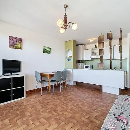 Charming T2 With Terrace On The Seafront Apartment